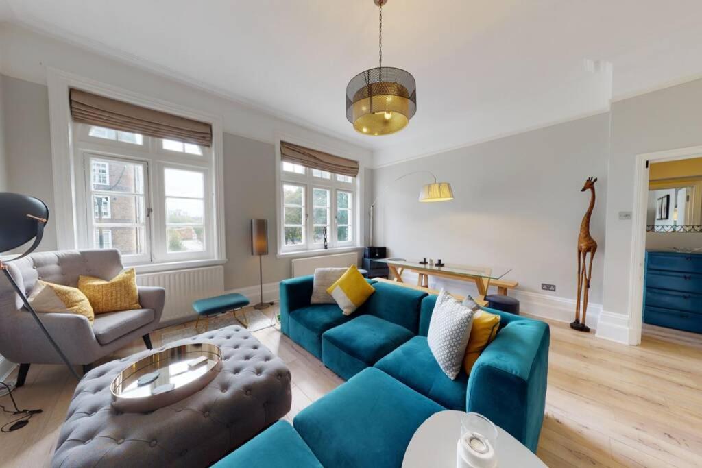 Modern 2 Bed Flat - The Black Dog Pub Apt - 6 Mins From Vauxhall Station Лондон Екстериор снимка